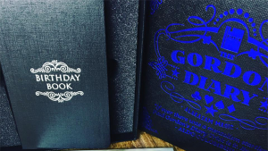 Paul Gordon – The Gordon Diary Trick (Gimmick not included)